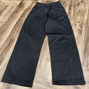 Youth Nike warm up pants. Youth Medium